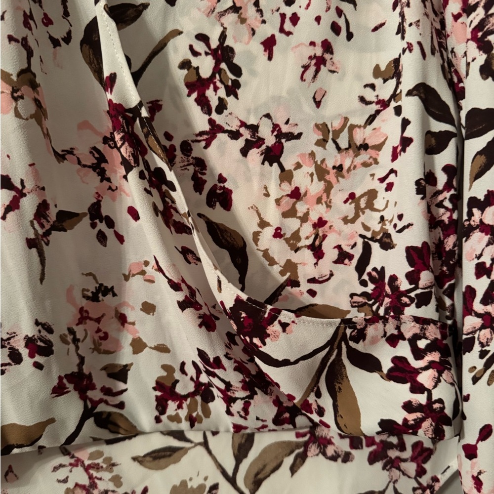 White House Black Market Floral Blouse Pink Cream Small - Picture 7 of 13
